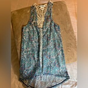 Lots of Love by Speechless,Size Medium Blouse, Blue